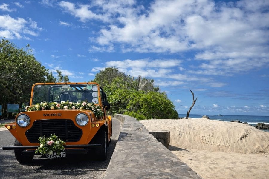 Mini Moke Cabriolet à louer aux Seychelles