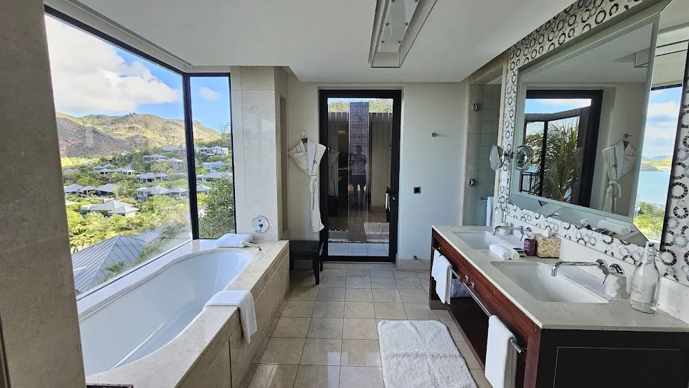 Raffles Praslin, Praslin