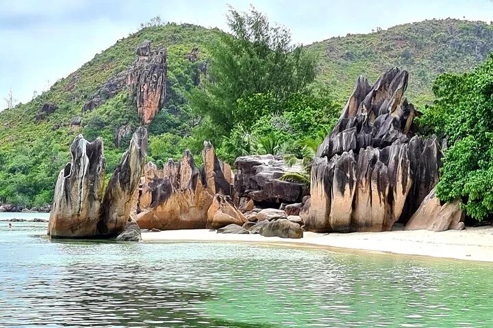 Bateau privé : La Digue, Curieuse, Saint-Pierre et Anse Lazio