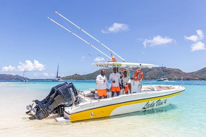Mahé : plages et snorkeling, tour privé