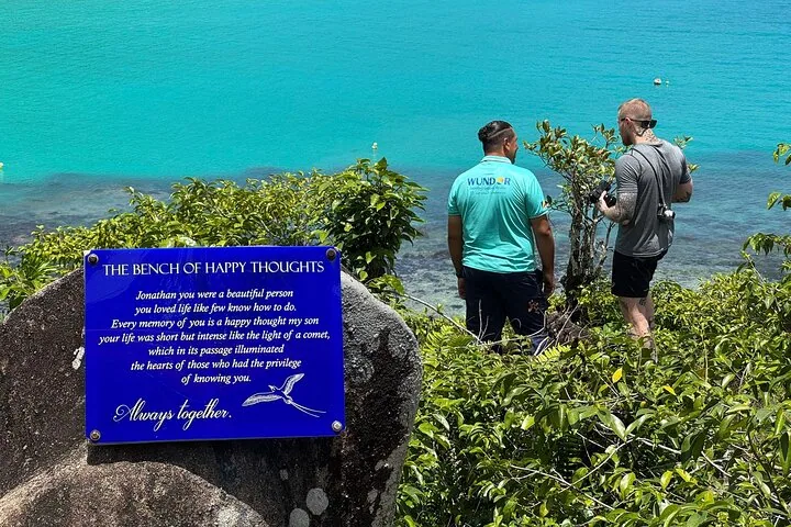 Vallée de Mai et Anse Lazio (Praslin)